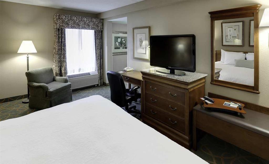 Hampton Inn Hartford Airport Виндзор Локс Удобства фото